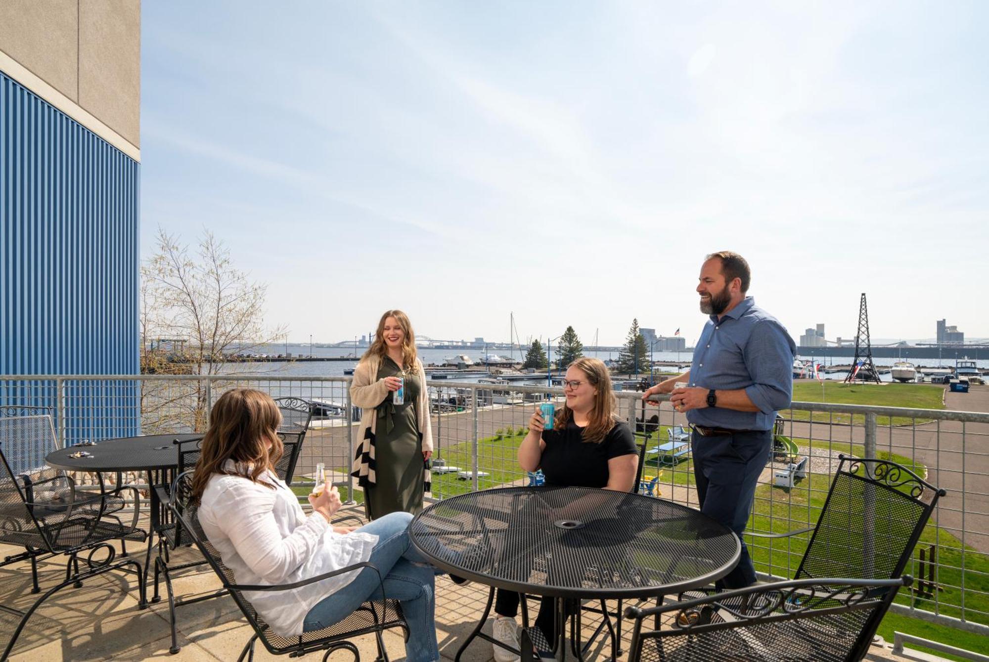 Park Point Marina Inn Duluth Exterior photo